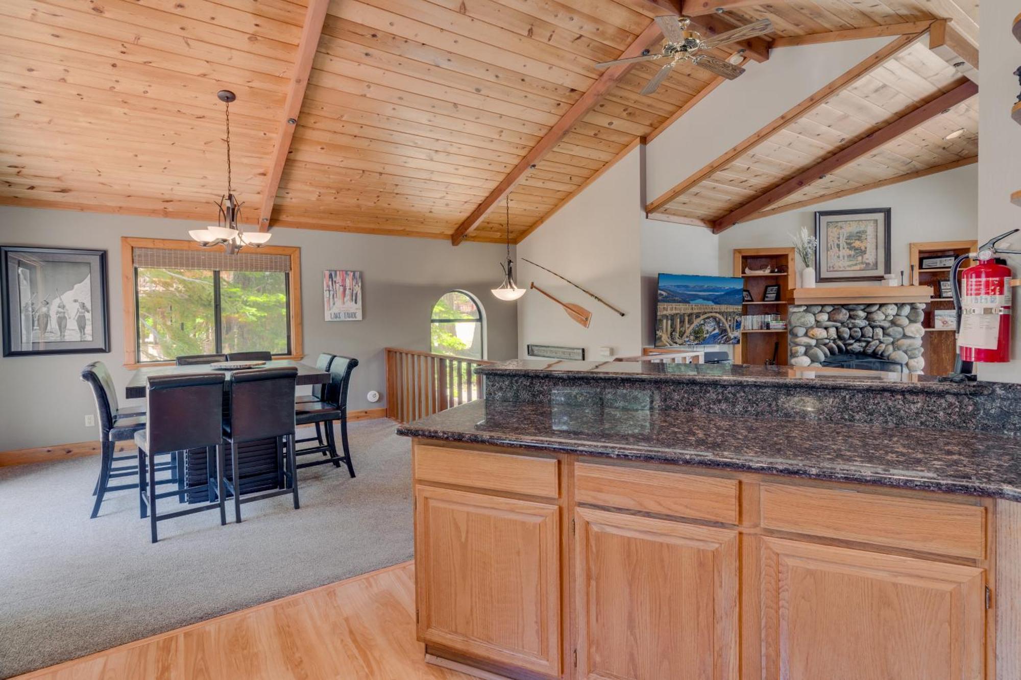 Modern 3Br Tahoe Cabin With Hot Tub Тахо Сити Екстериор снимка